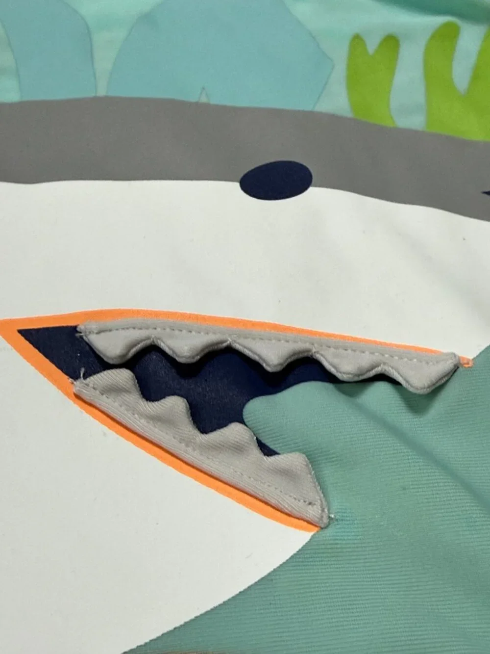 Baby GAP long sleeve rashguard boys 4T 3D shark tropical beach summer vacation
